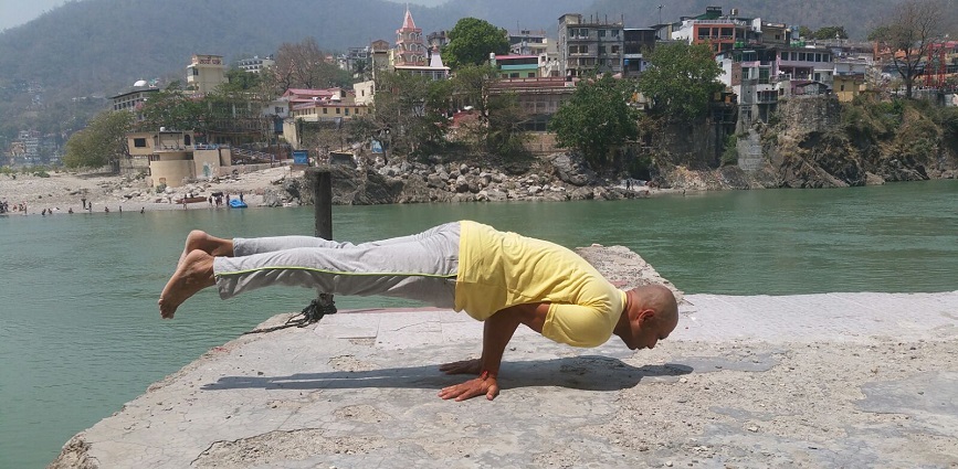 100 hour yoga teacher training course in rishikesh by Hindu Rudrakshdev